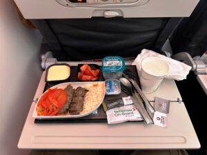 THY Economy Class İkramı x İstanbul – Stuttgart (Nisan 2025)