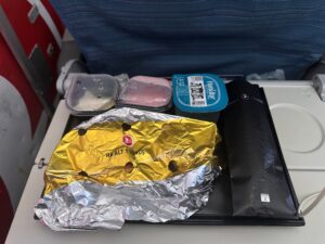 THY Economy Class İkramı x Düsseldorf - İstanbul kahvaltı (Mayıs 2025)