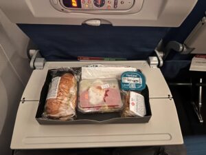 THY Economy Class İkramı x Atina – İstanbul (Eylül 2025)