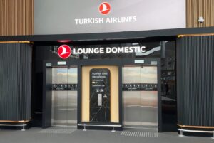 THY İç Hat Özel Yolcu Salonu'na İnen Asansörler x İstanbul İGA Havalimanı