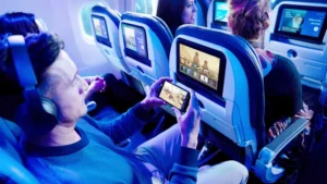 United Airlines x Starlink