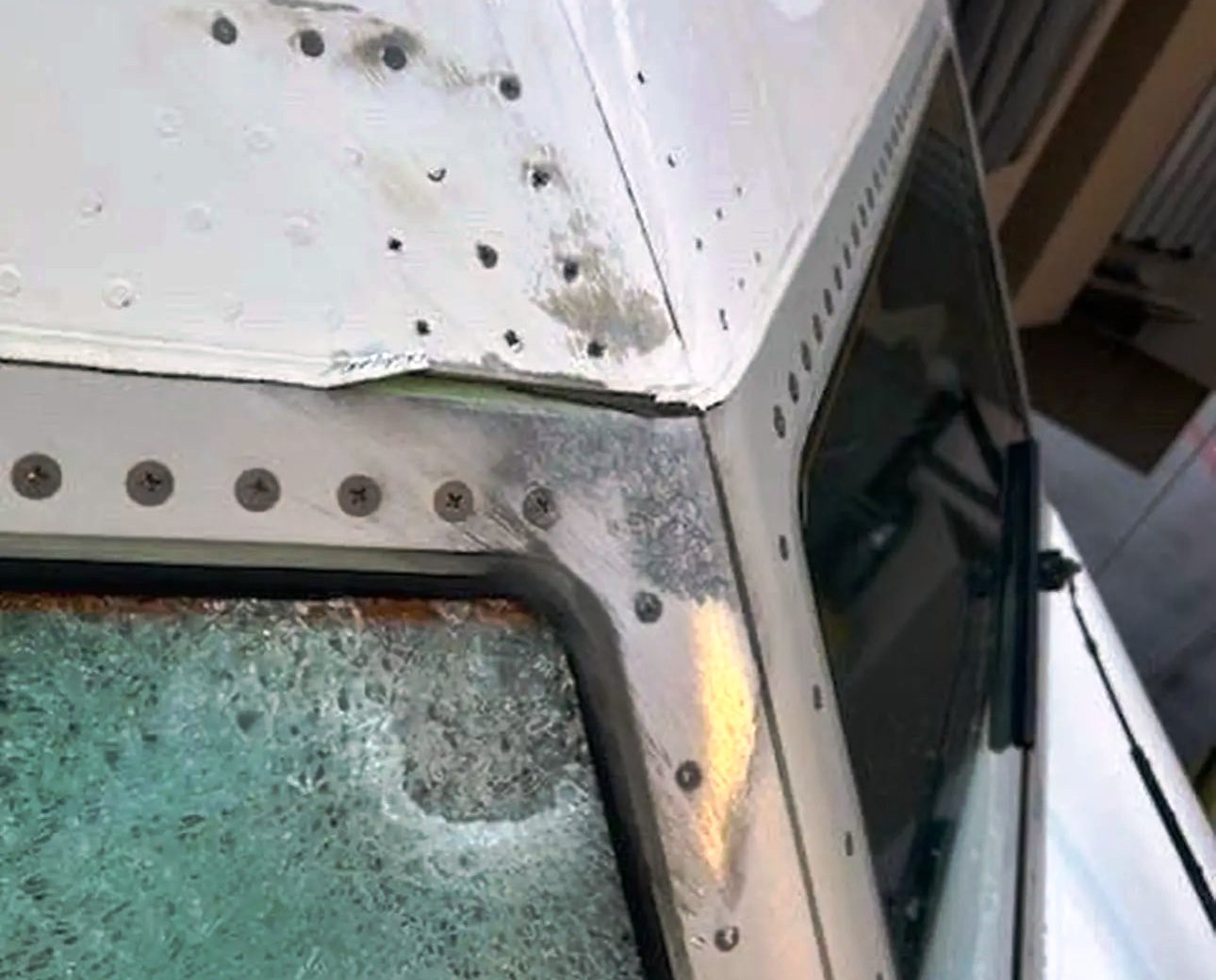 United Uçağına, Hava Durumu Balonu Çarpmış