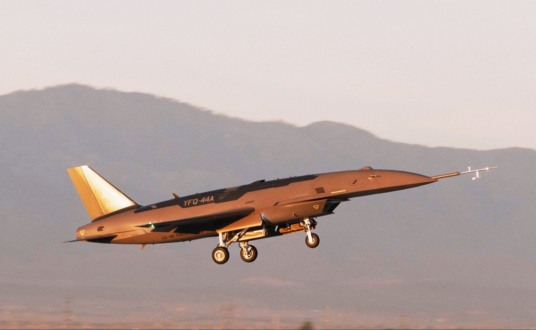 Ortak Görev SİHA’sı “Anduril YFQ-44A”, Uçuş Denemelerine Başladı