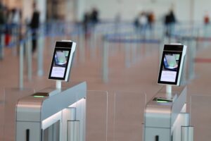 İspanya'daki havalimanlarında biyometri krizi