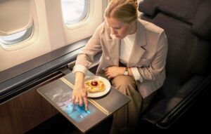 Lufthansa Technik x Dokunmatik Ekranlı Masa