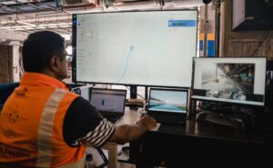 Singapur Changi Havalimanı x Otonom Bagaj Taşıma Aracı Operasyon Kontrol