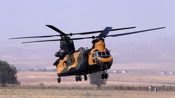 Kara Havacılık Komutanlığı’na Ait Bir CH-47F Kaza Geçirdi