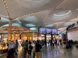 İstanbul İGA Havalimanı x Duty-free Bölümü (Temmuz 2025)