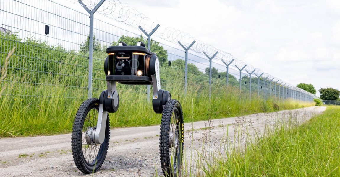 Robot Güvenlik Şimdi de Hamburg Havalimanı’nda
