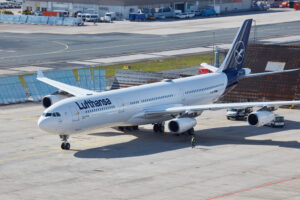 Lufthansa x Airbus A340 (D-AIGT)