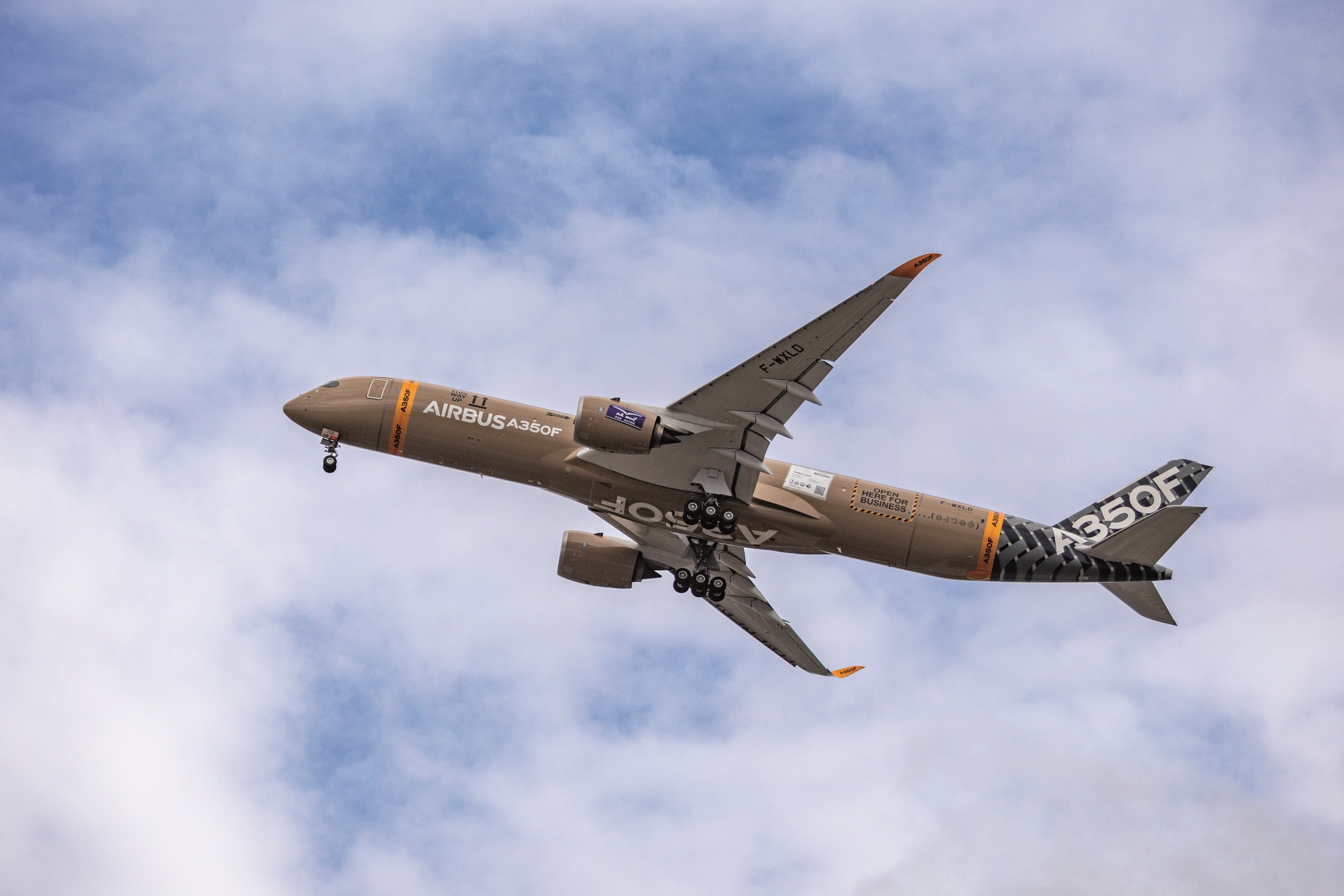 Airbus A350F, İlk Deneme Uçuşunu Gerçekleştirdi